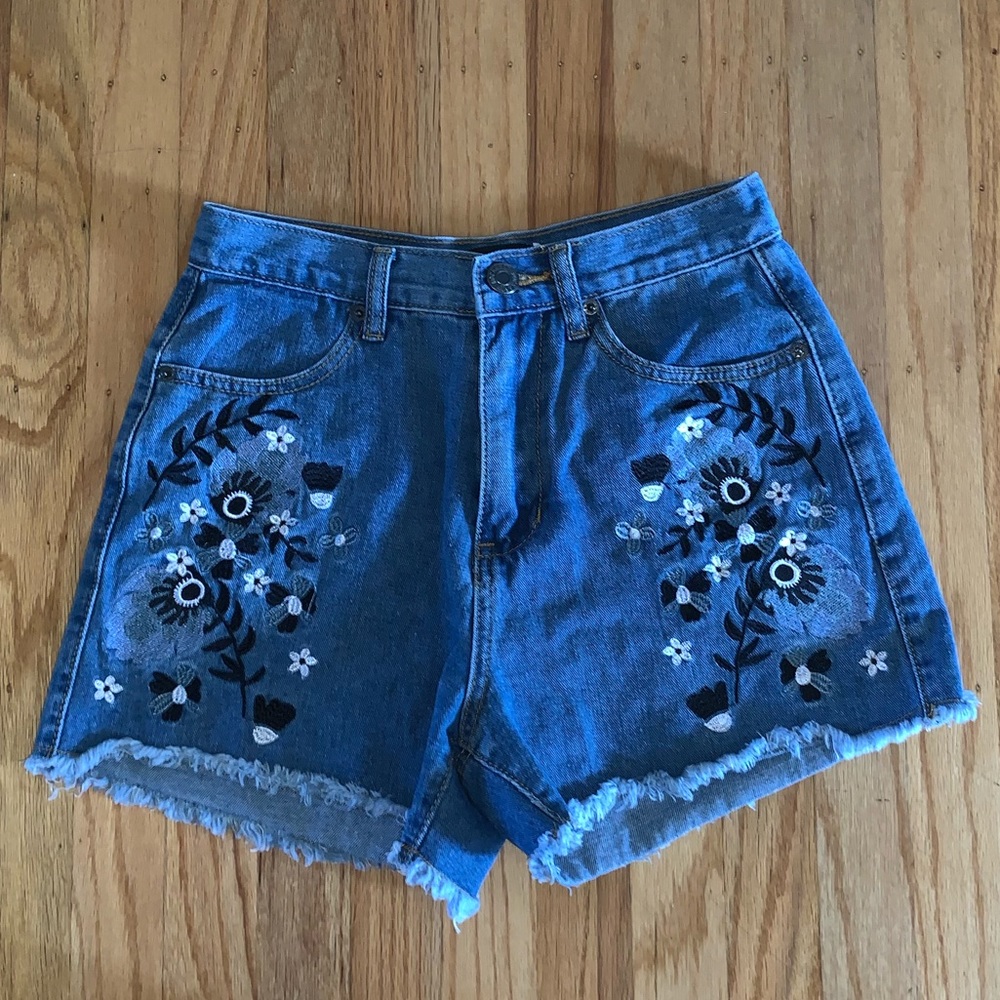 Embroidered shorts